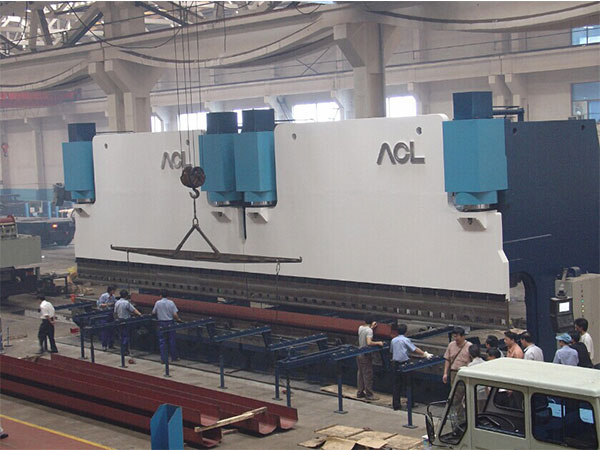 2-W67K electro-hydraulic synchronous CNC bending machine